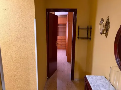 Flat 110 m² in Granada