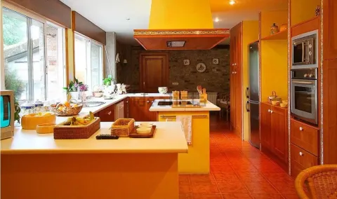 House 500 m² in Boqueixón