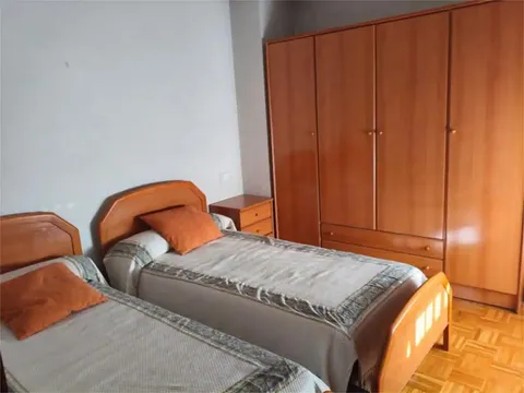 Pis de 80 m² a Oviedo