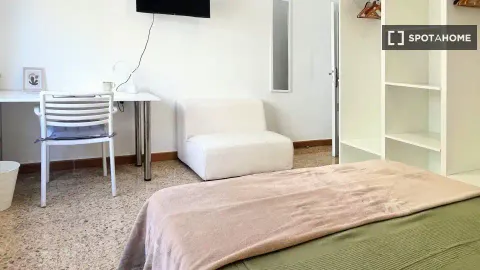 Chambre à louer, Burjassot