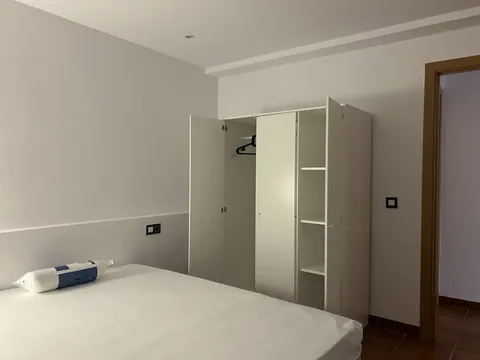 Zimmer zur Miete, Dos Hermanas