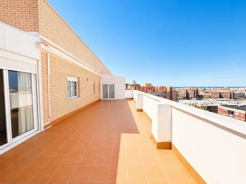 Piso de 140 m² en Almería