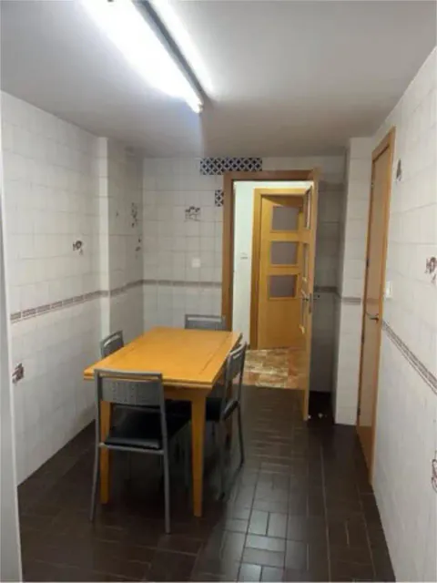 Wohnung 90 m² in Granada