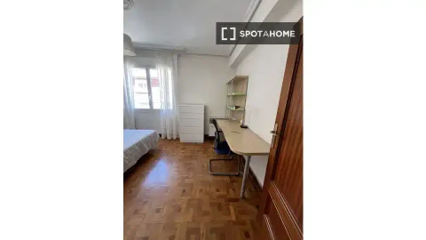 Quarto para alugar, Pamplona / Iruña