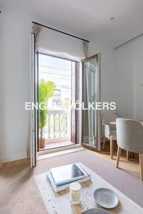 Wohnung 83 m² in Madrid