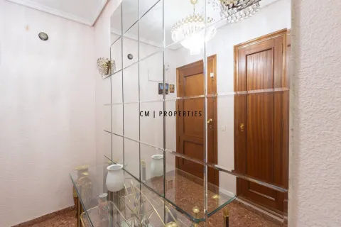 Квартира 146 м² в Валенсии (3/38)