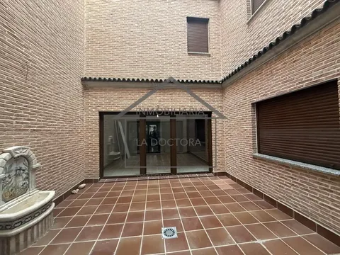 Будинок 261 м² у Navalcarnero