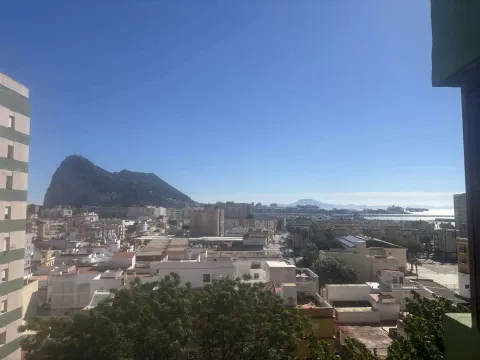 Quarto para alugar, La Línea de la Concepción