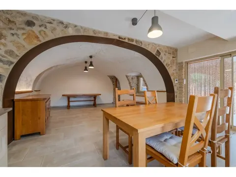 Casa de 282 m² a Garrigàs