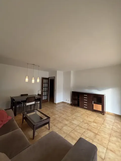 Pis de 100 m² a Portbou (4/13)