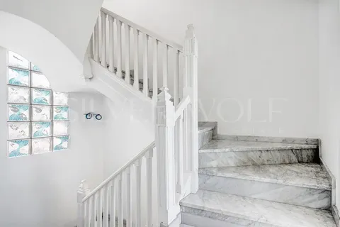 Будинок 434 м² у Castelldefels
