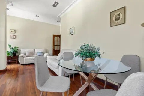 Pis de 80 m² a Gijón