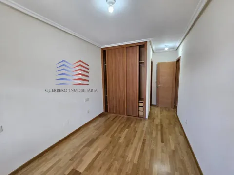 Pis de 147 m² a Ourense