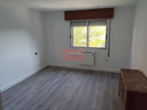 Pis de 81 m² a Ourense