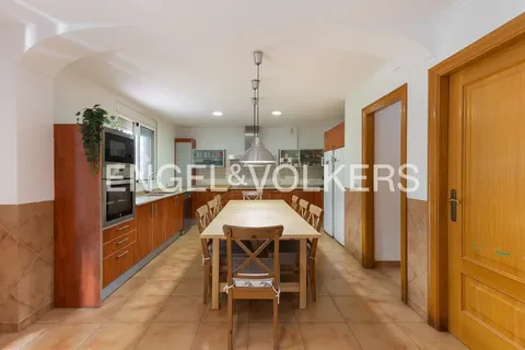 Casa de 350 m² a Petrés