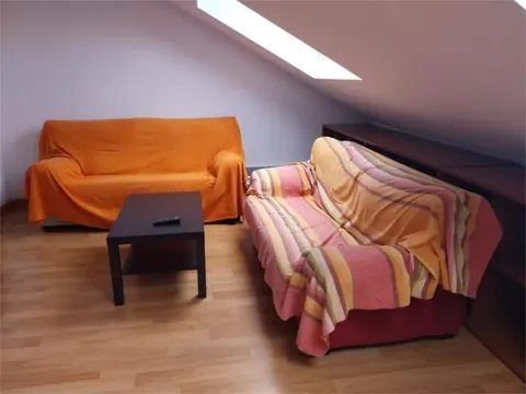 Piso de 80 m² en Valverde de la Virgen