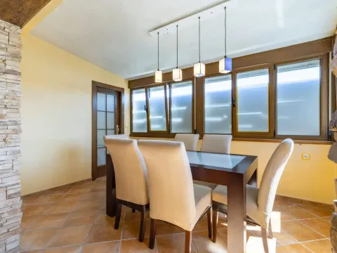 Wohnung 130 m² in Moaña