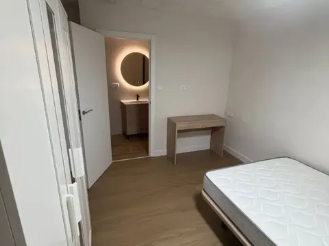 Stanza in affitto, Elda