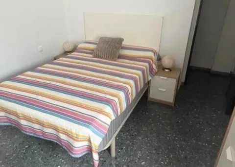 Pis de 80 m² a Còrdova