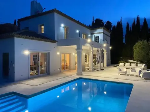 Casa de 412 m² a Estepona