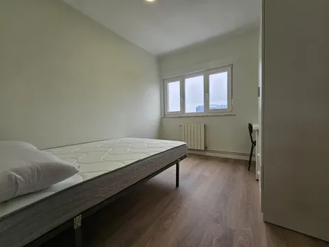 Кімната 100 м², Oviedo