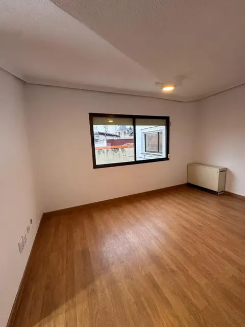 Pis de 81 m² a Oviedo