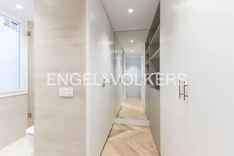 Wohnung 99 m² in Madrid
