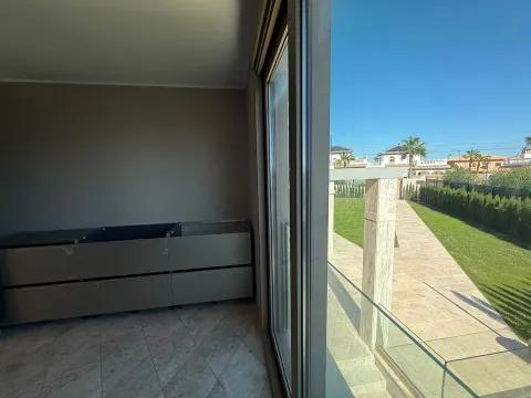 Будинок 1100 м² у Torrevieja