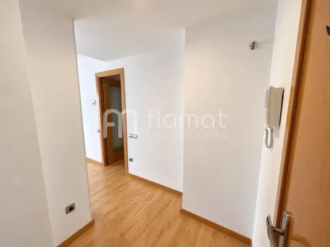 Flat 49 m² in Terrassa (2/8)