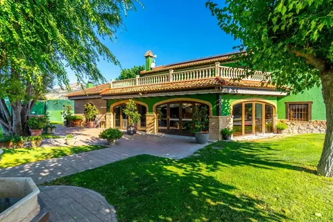 Maison 395 m² à Onil