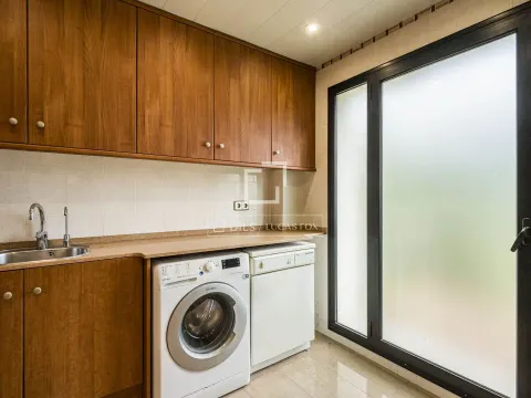 Maison 255 m² à Sant Cugat del Vallès