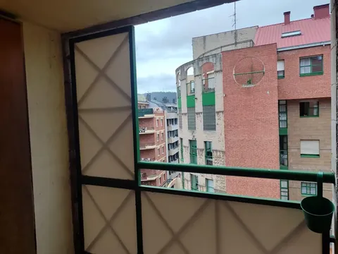 Pis de 77 m² a Oviedo