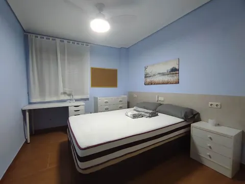 Кімната в оренду, Antequera