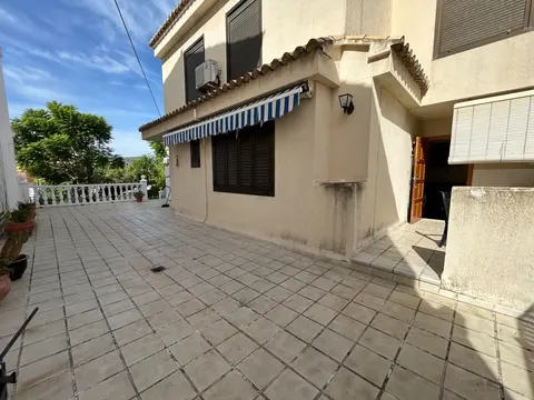 Casa de 296 m² a Gandia