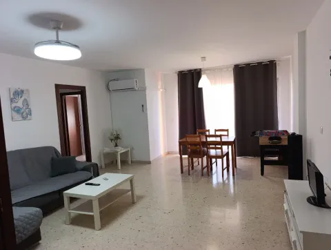 Pis de 95 m² a Sanlúcar la Mayor (3/14)