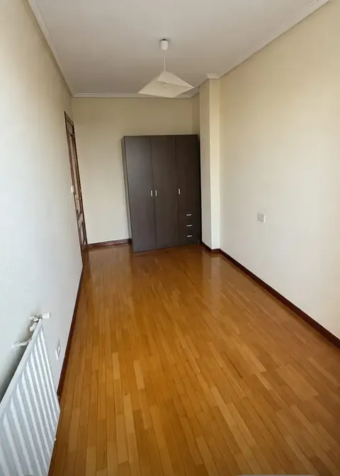 Pis de 75 m² a Ourense