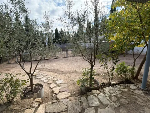 Pis de 100 m² a Almansa