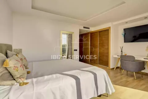Haus 250 m² in Santa Eulària des Riu