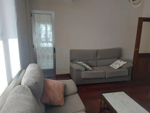 Piso de 100 m² en Ourense
