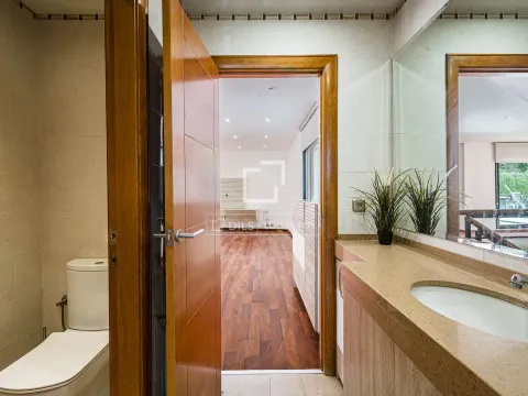 Maison 255 m² à Sant Cugat del Vallès