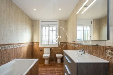 Haus 220 m² in Cubelles