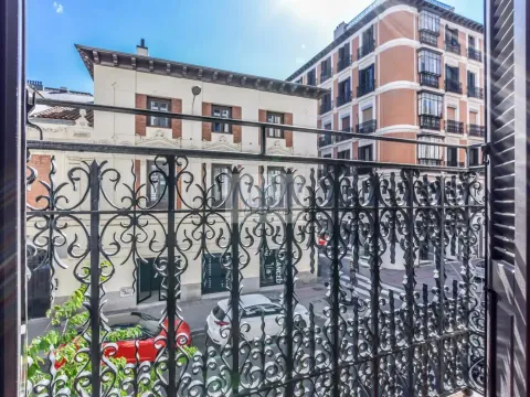 Wohnung 220 m² in Madrid