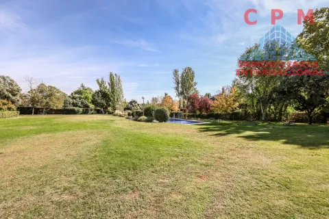 House 450 m² in Boadilla del Monte