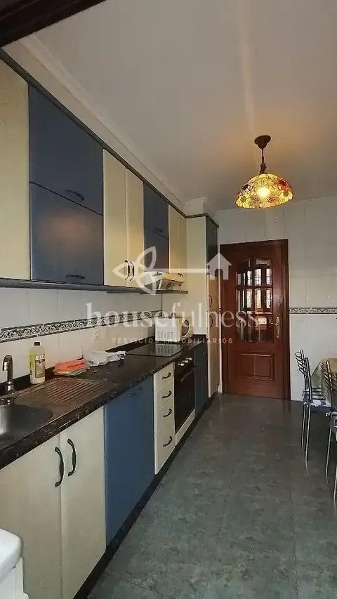 Pis de 1001 m² a Narón