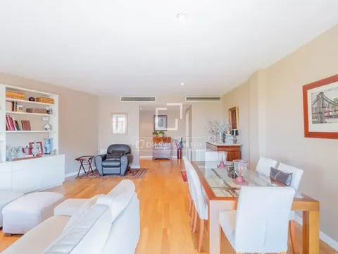 Pis de 206 m² a València