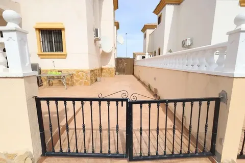 Casa de 110 m² a Oriola