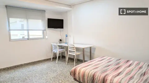 Chambre à louer, Valence