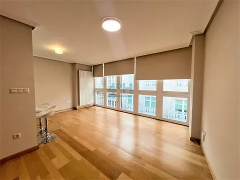 Wohnung 103 m² in Ourense