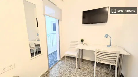 Chambre à louer, Valence