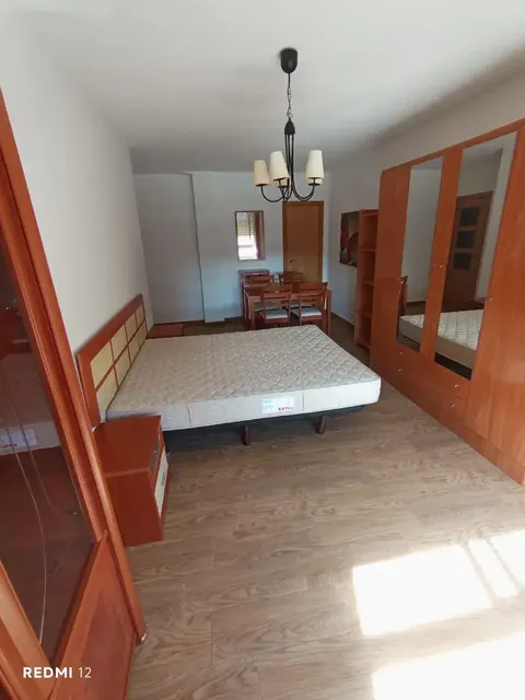 Room for rent, Zamora